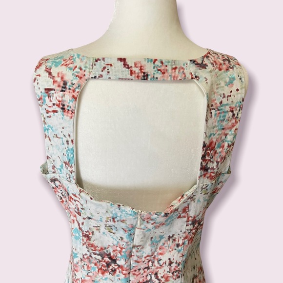 LORI M COLLECTION|Back cut out dress,design looks like pixelated cherry blossoms - Picture 3 of 14